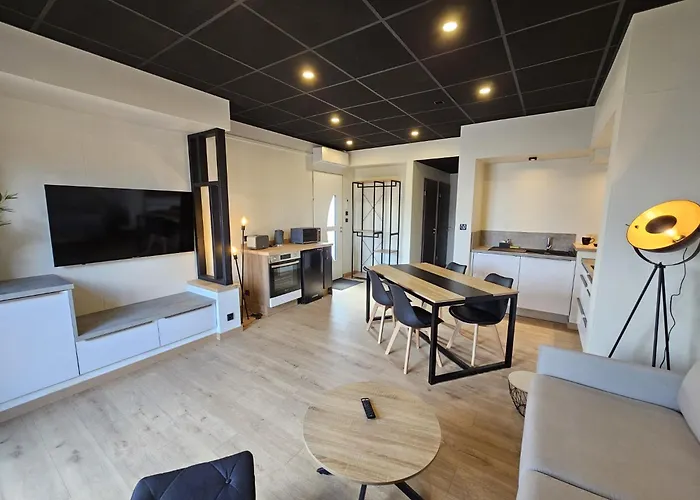 Aerogites Chambley Βίλα