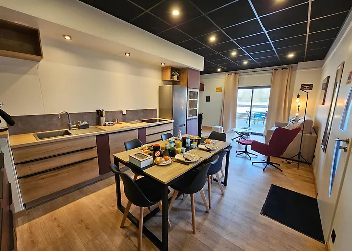 Βίλα Aerogites Chambley *